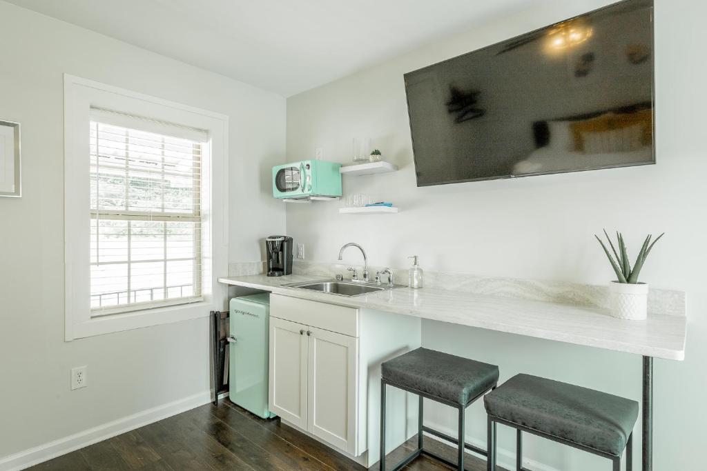05 The Finn Room - A PMI Scenic City Vacation Rental photo 4