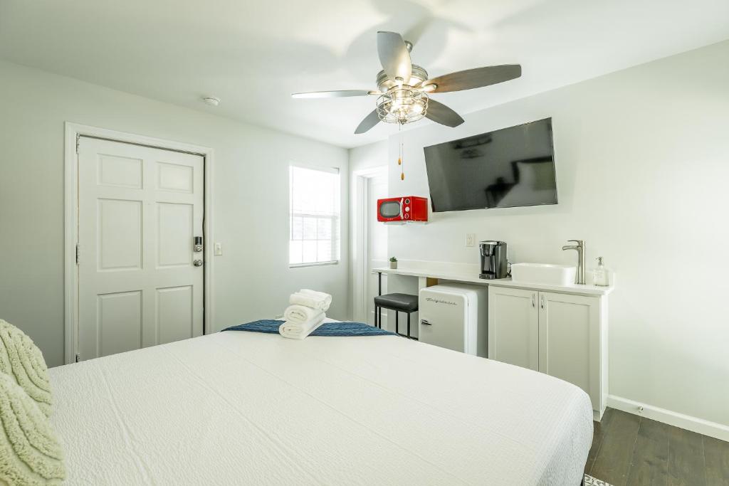 13 The Eero Room - A PMI Scenic City Vacation Rental photo 2