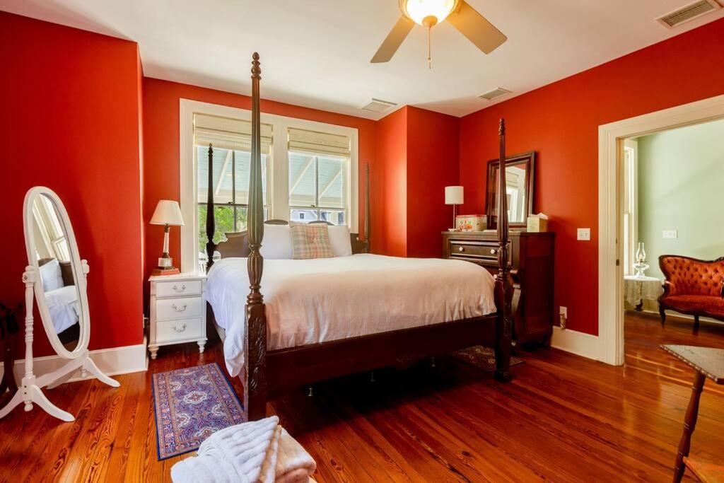 Briar Rose Room at Camellia Rose Inn Downtown photo 2