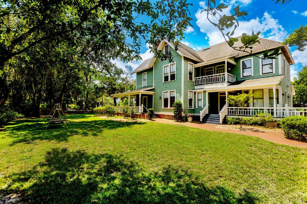 Southern Charm in the Camellia Rose Inn photo 4