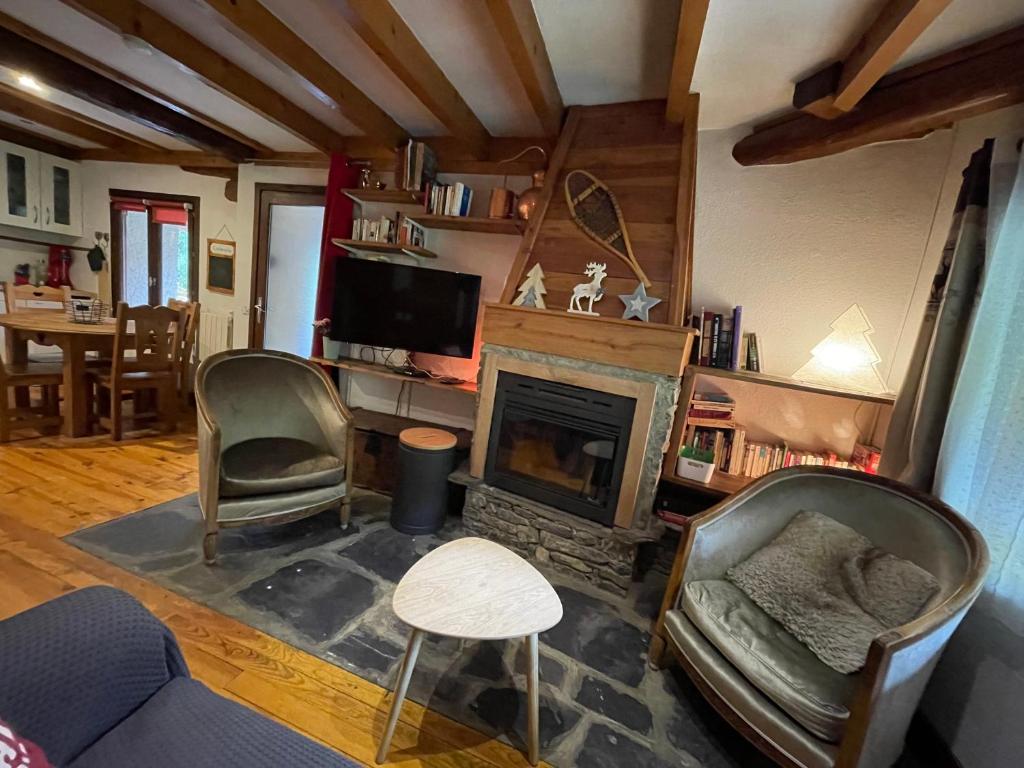 Le REFUGE véritable cocon avec Cheminée photo 1