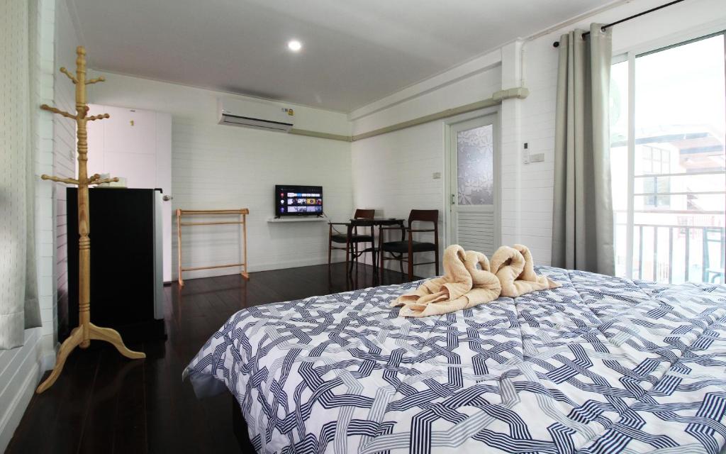 Room in Guest room - Baan Khunphiphit Homestay no2229