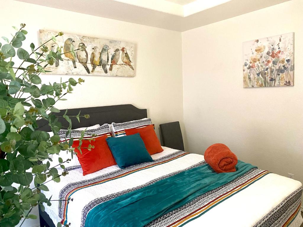 NEW! 5 min from Convention Center, La Plaza Mall, Airport! photo 3