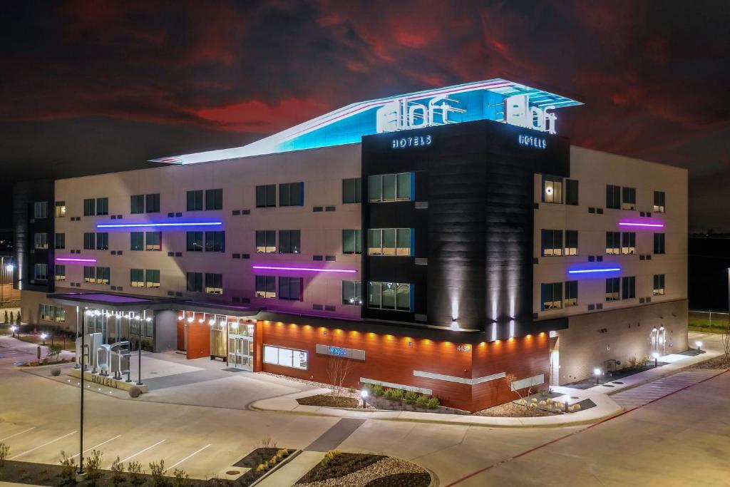 Aloft Dallas Arlington image