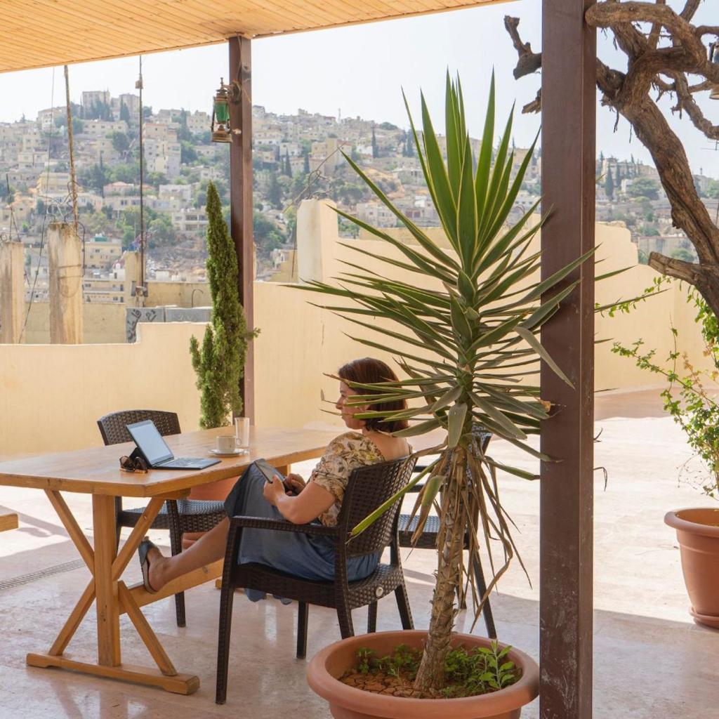 Villa Mira Guesthouse - Downtown Central Amman photo 3
