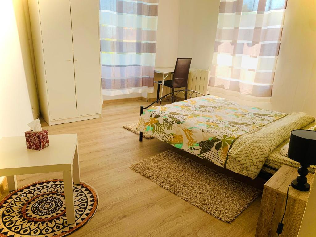 T2 en maison ancienne photo 4