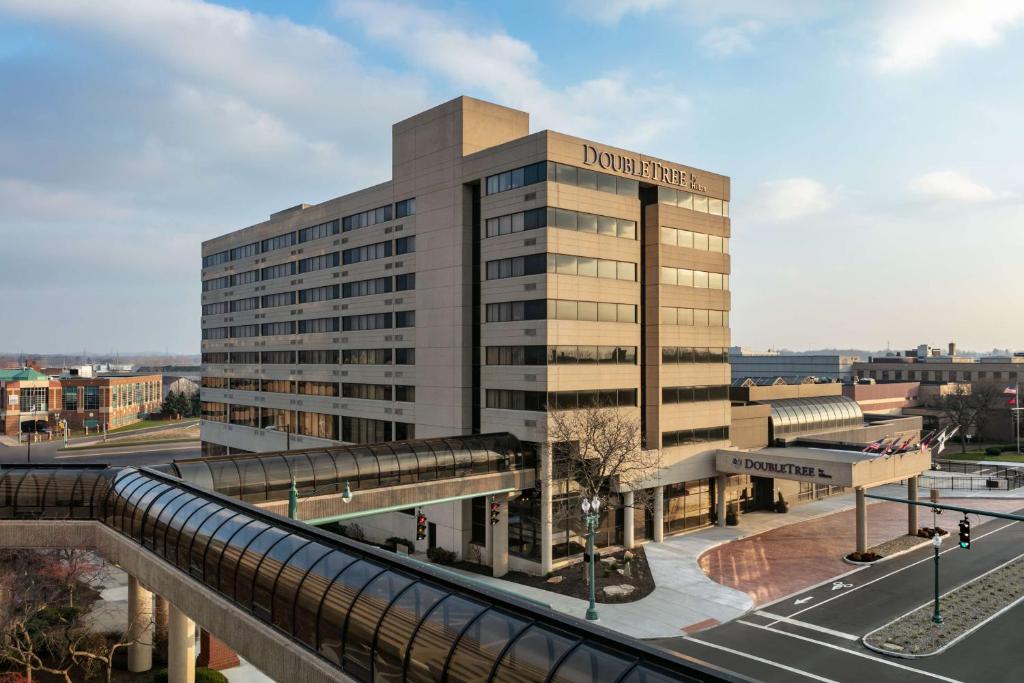 DoubleTree by Hilton Canton Downtown photo 1