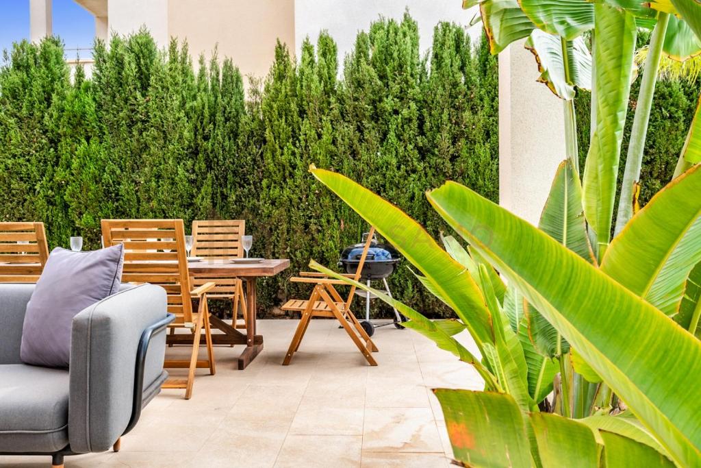 Four Bedroom Mimosas Villa With A Private Pool photo 4