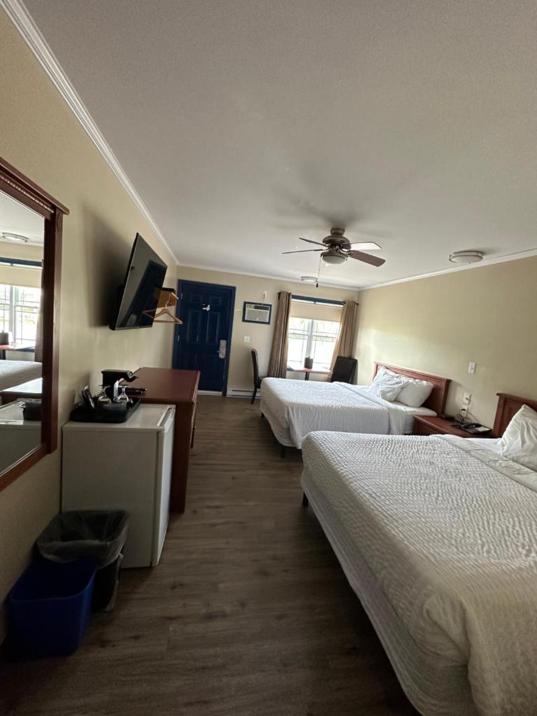 Travellers Inn Fredericton NB photo 3