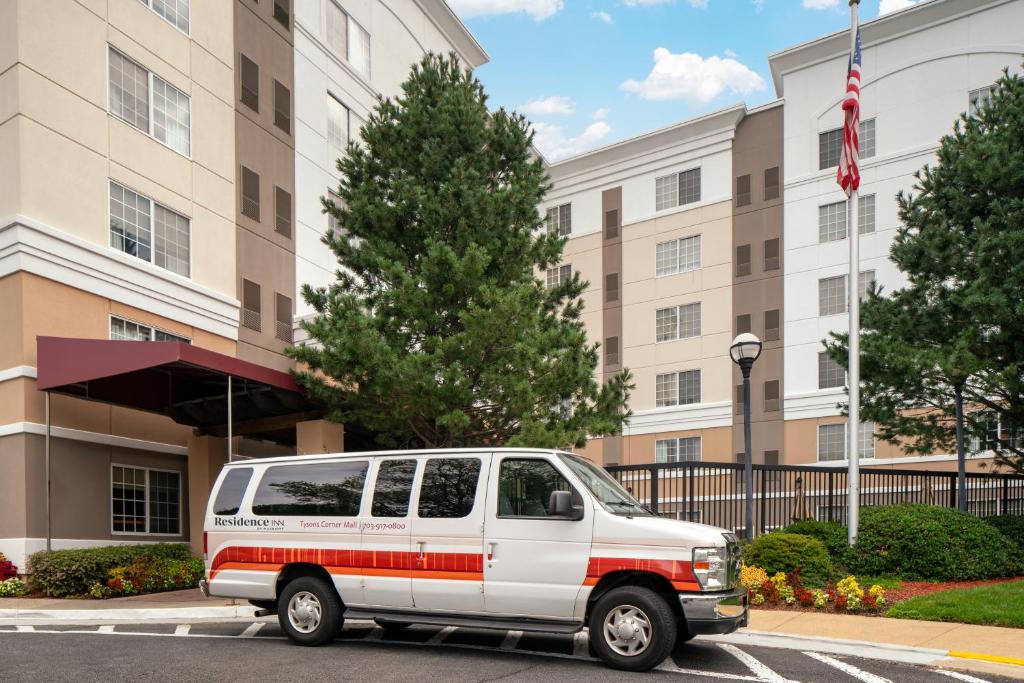 Residence Inn by Marriott Tysons photo 3