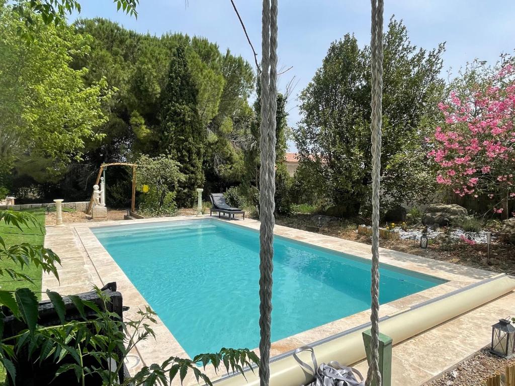 Villa au calme avec piscine et sauna