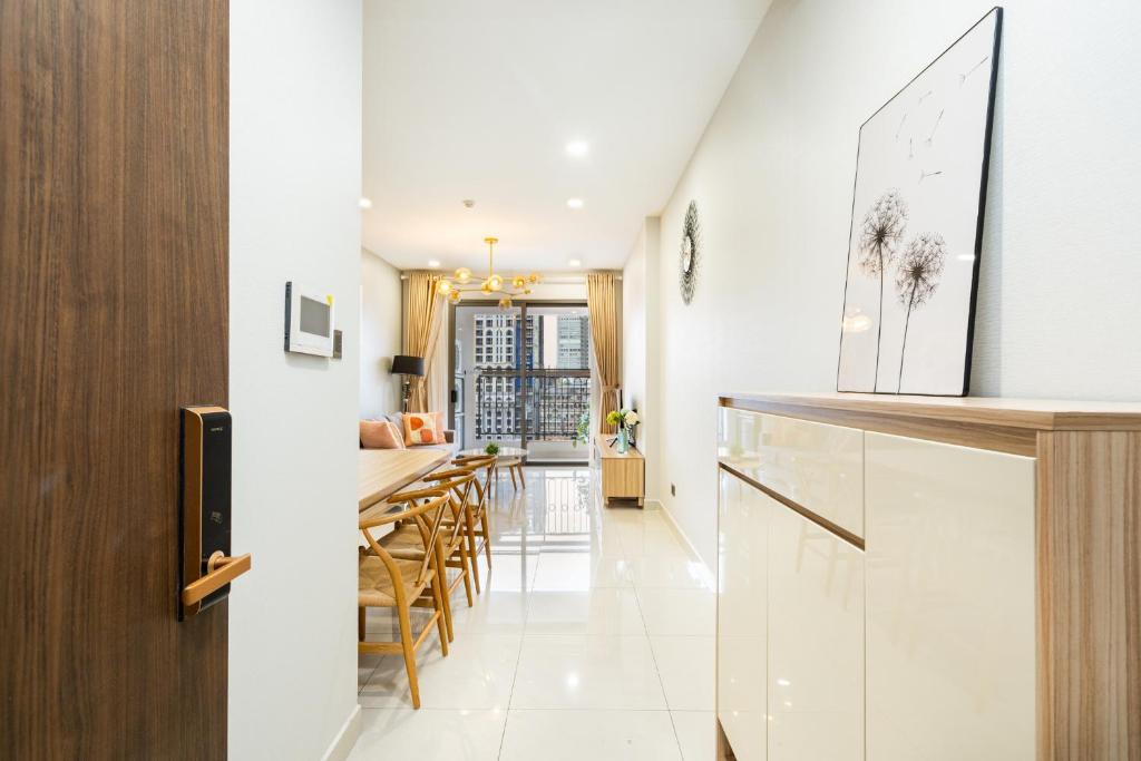 MIN' Apartment - Saigon Royal Residence Upscale Apartment near D1 Free Pool - Gym