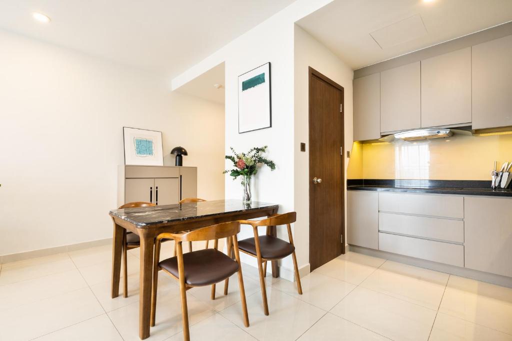 MIN' Apartment - Saigon Royal Residence Upscale Apartment near D1 Free Pool - Gym