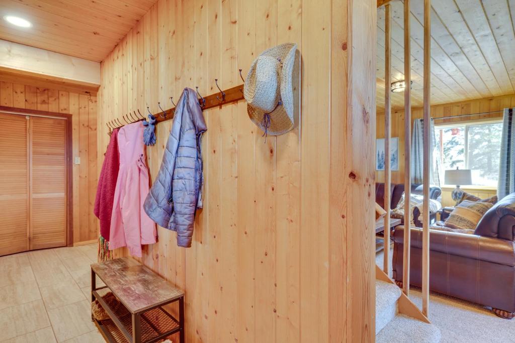 Lovely Lake George Cabin with Mountain Views! photo 3