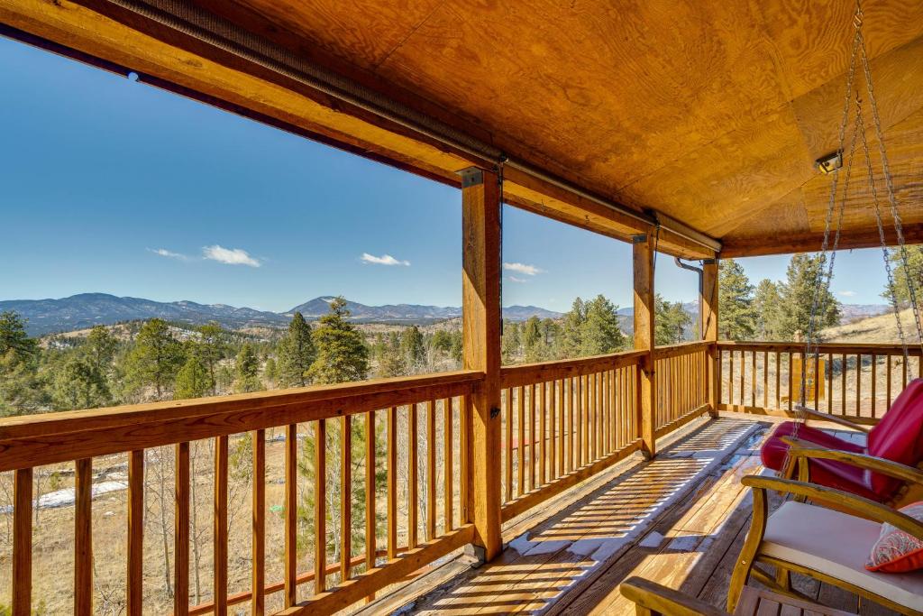 Lovely Lake George Cabin with Mountain Views! photo 2
