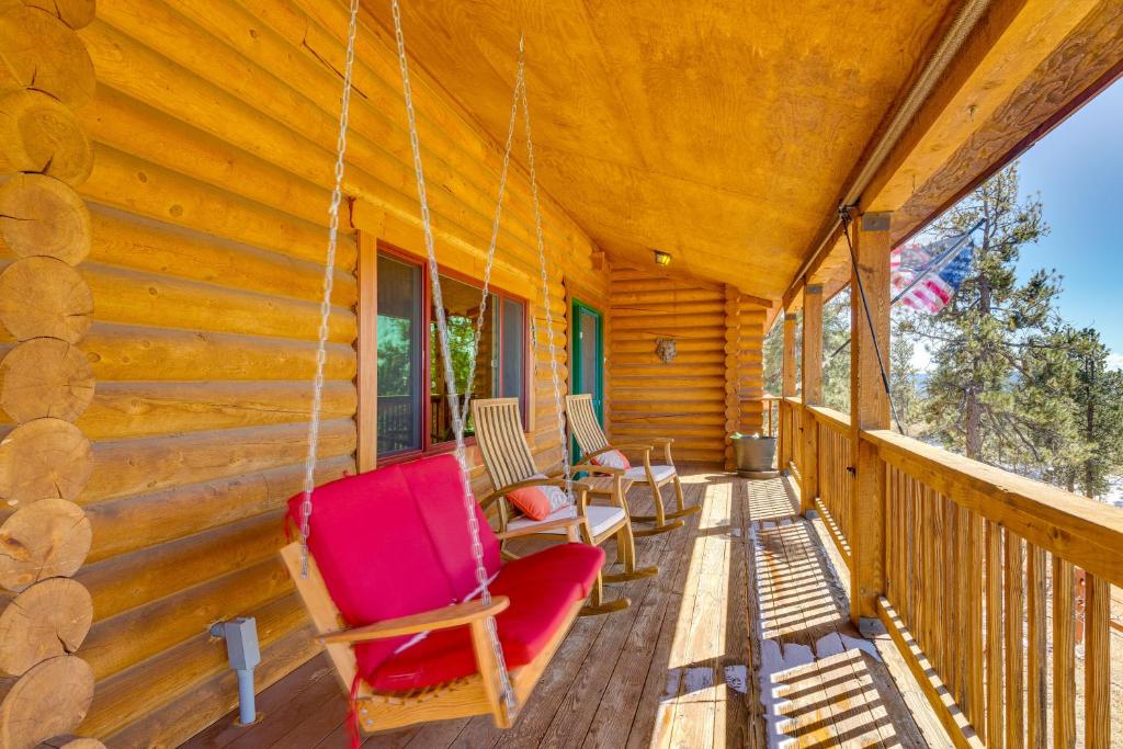Lovely Lake George Cabin with Mountain Views! photo 1