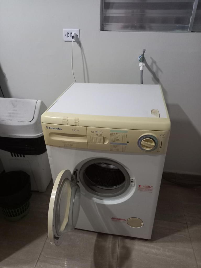Casa 50 mts da praia Caravelas PR com ventiladores photo 2