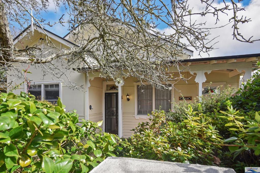 Victoria House Leura