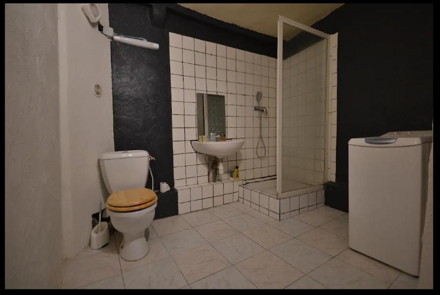 Studio VILLAGE 2ème étage photo 2