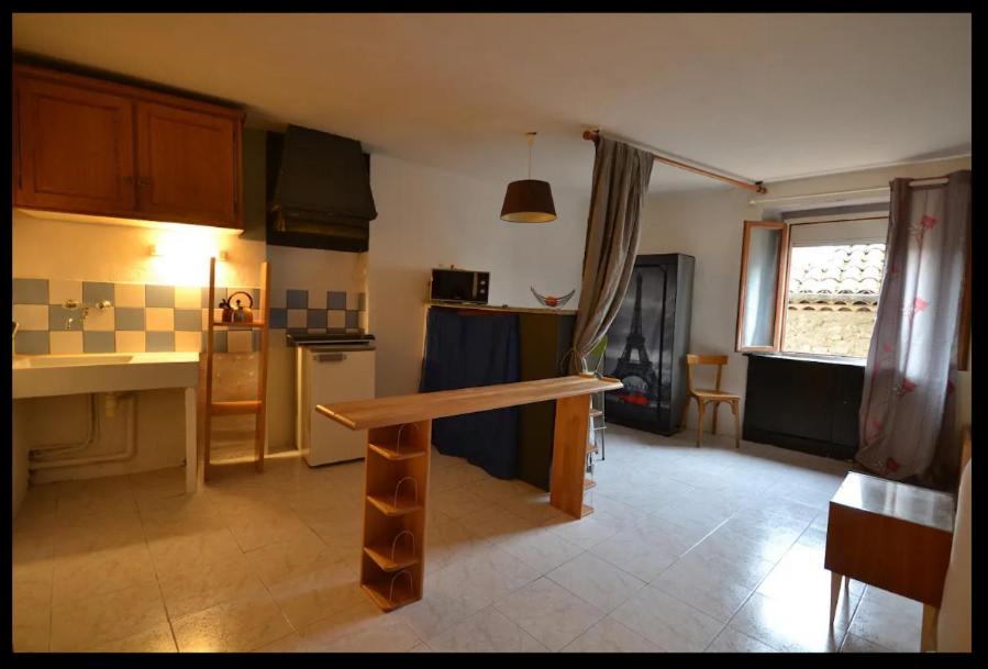 Studio VILLAGE 2ème étage photo 1
