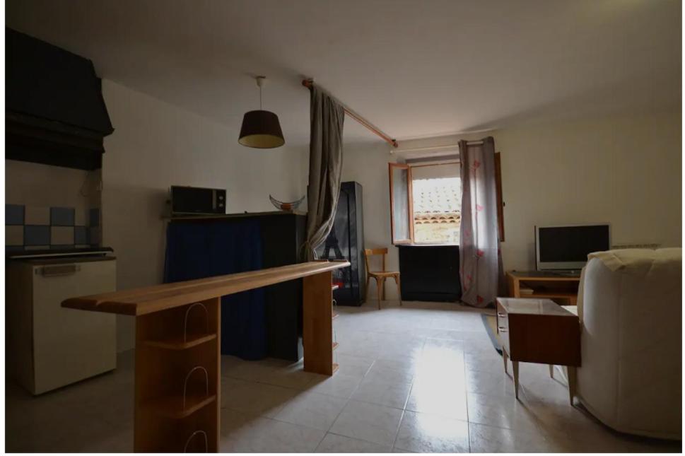 Studio VILLAGE 2ème étage photo 4