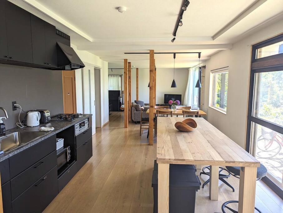 Mountain View Totoro - spacious & sunny photo 1