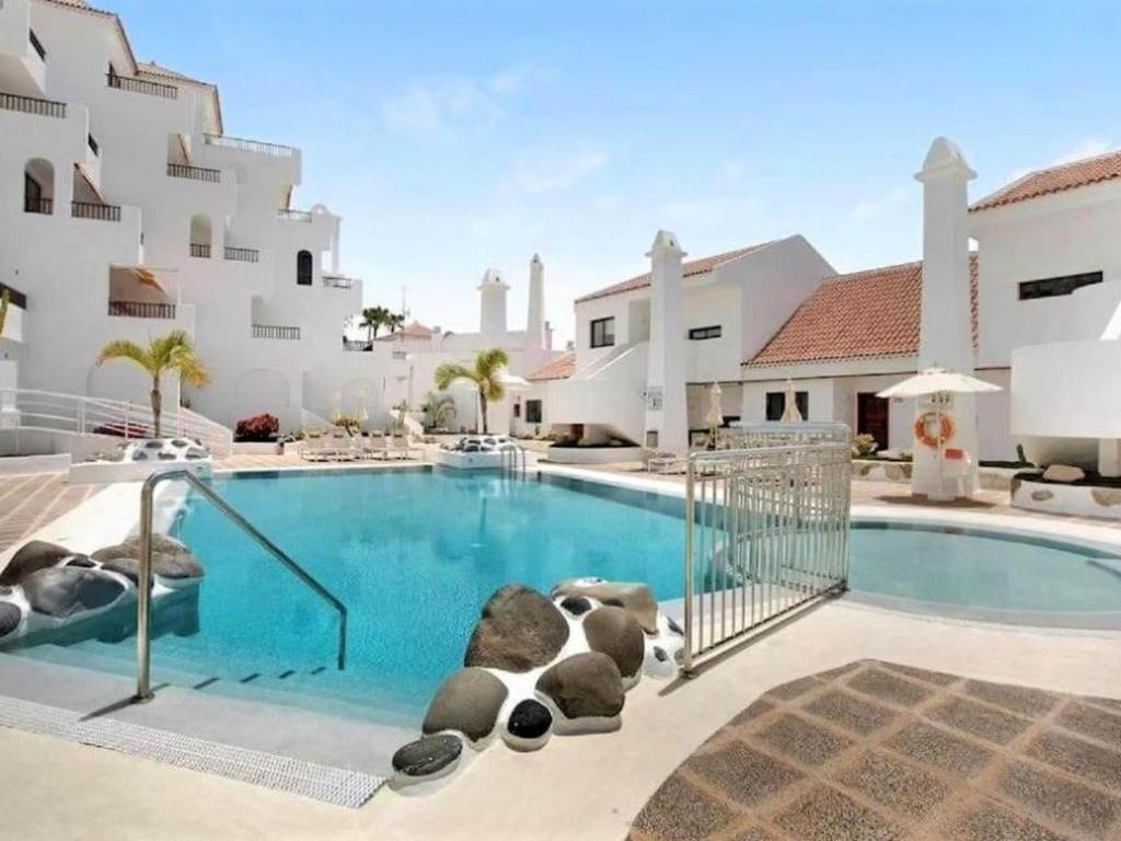 Premium apartment in Adeje with private terrace