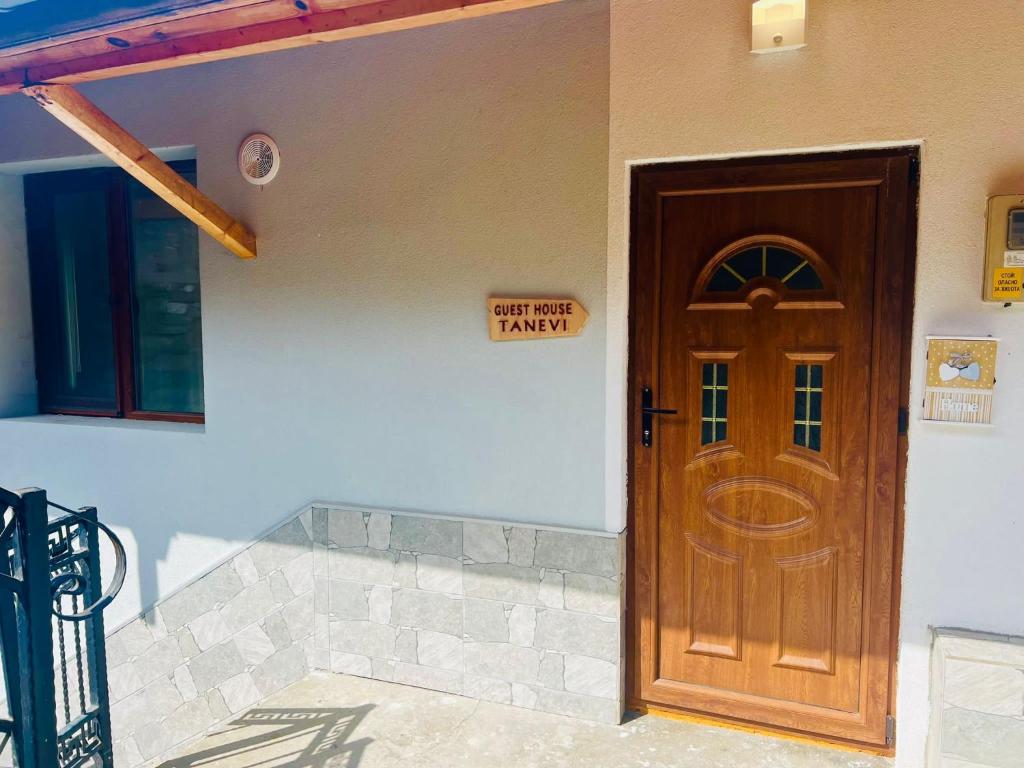 Guest House Tanevi photo 1