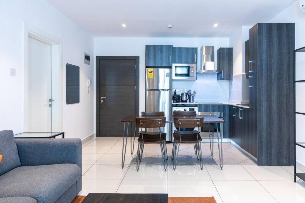 Lifestyle Apartment in Cantonments photo 2