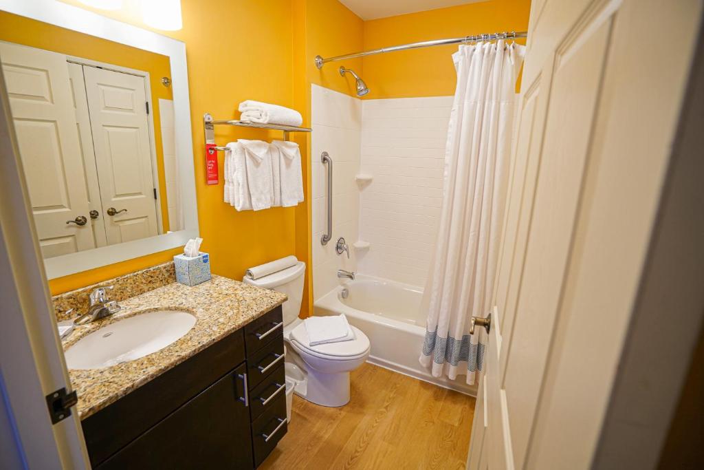 TownePlace Suites by Marriott Bend Room Type - Queen Studio with Sofa Bed