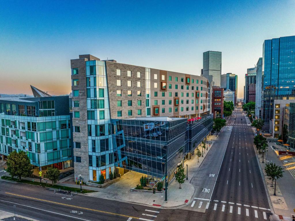 The Art Hotel Denver, Curio Collection by Hilton image
