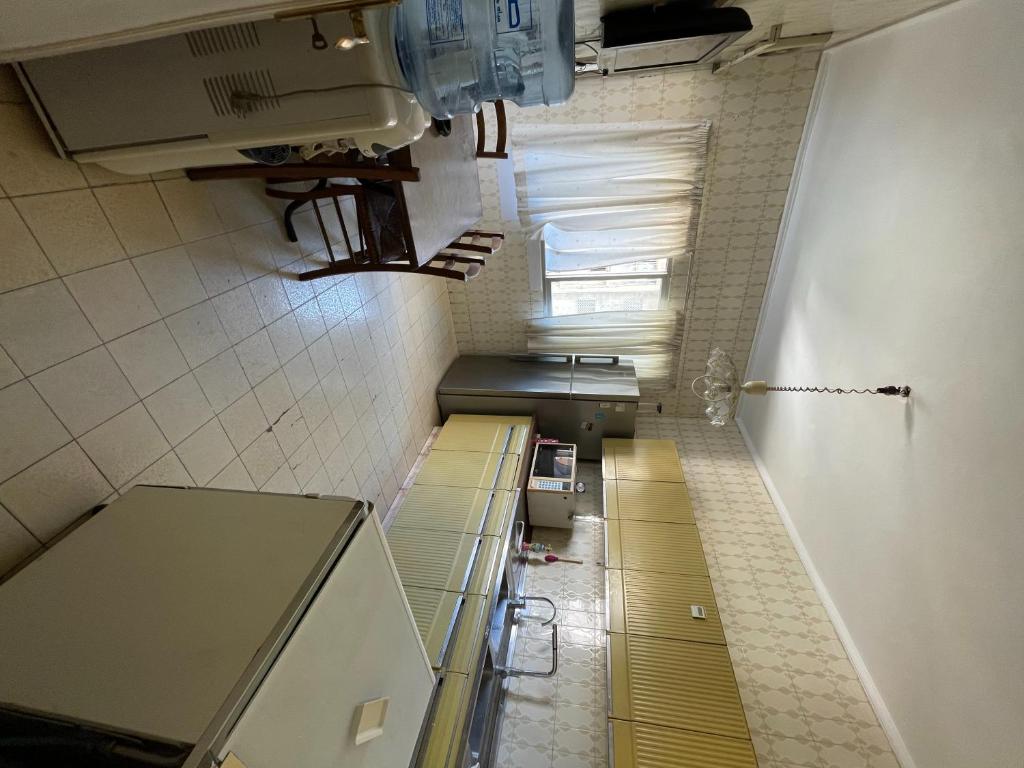 New Jdeideh, Furnished Apt, Great Location,parking photo 4