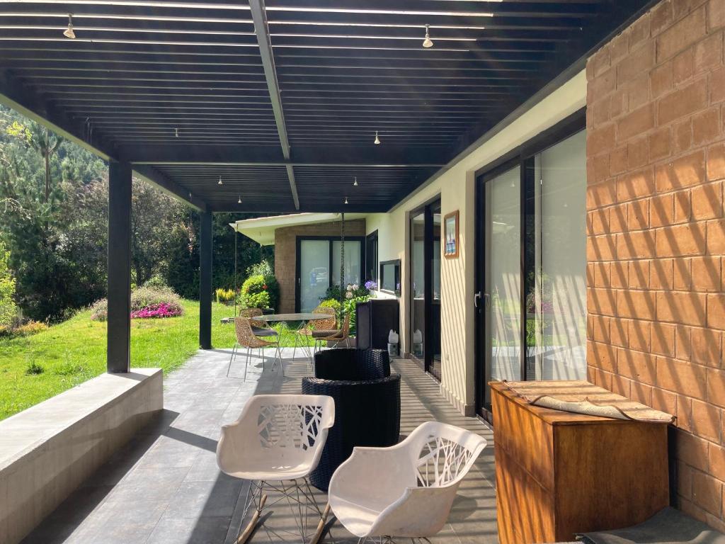 Casa acogedora, naturaleza viva. photo 1