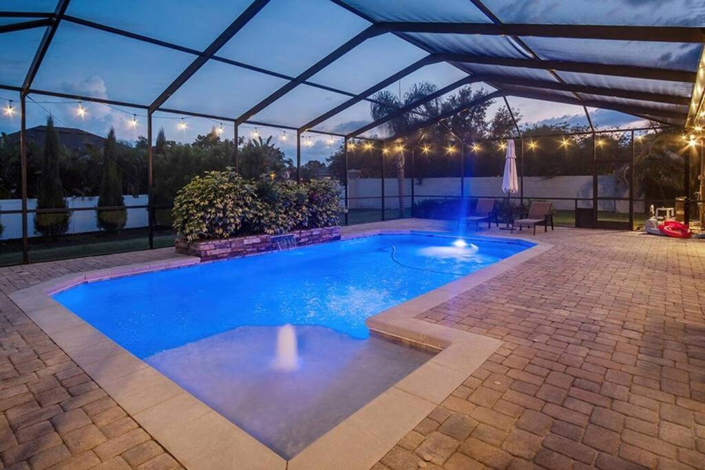 Elegant Home with Pool, Office, Theater, and Fence photo 2