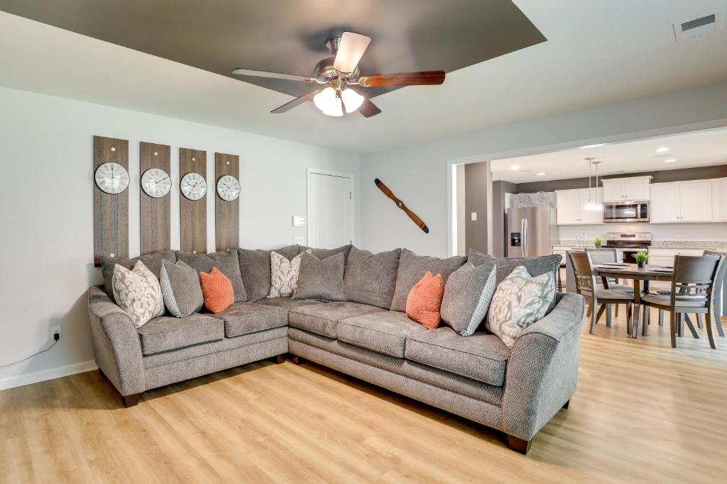 Sumter Vacation Rental about 8 Mi to Shaw AFB! photo 3