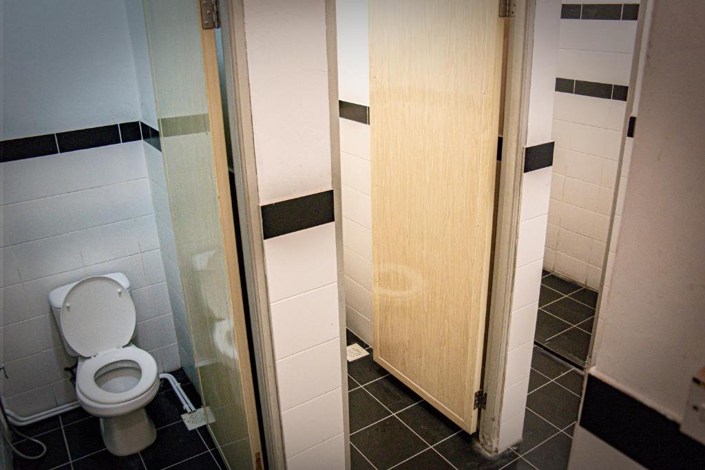 Upspot Kuching Waterfront Premium Hostel photo 3