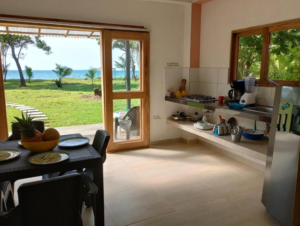 Deluxe Family Suite - In front of the sea photo 3