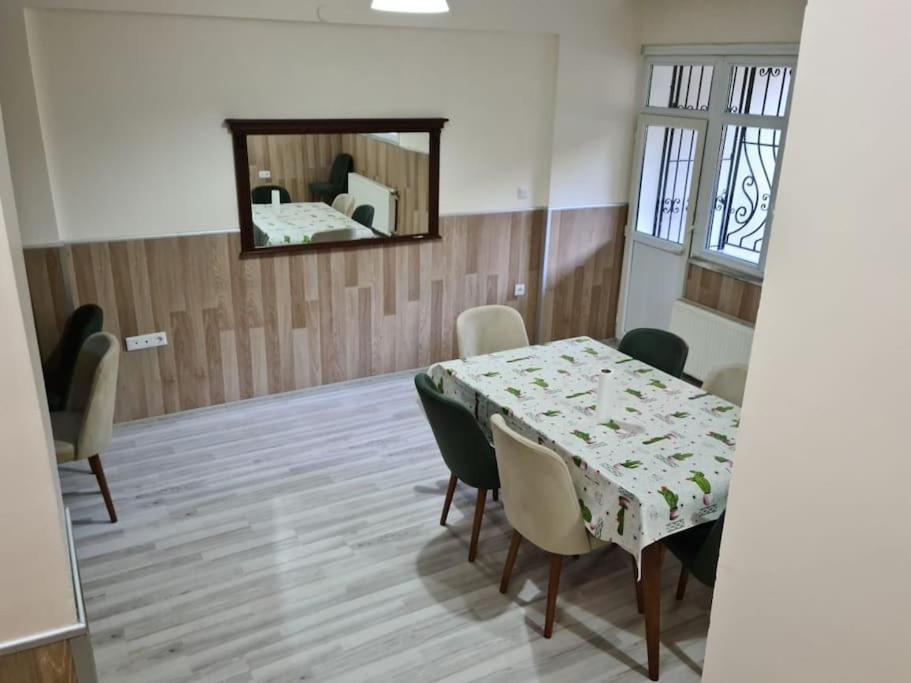 4 floors 8 beds villa photo 4