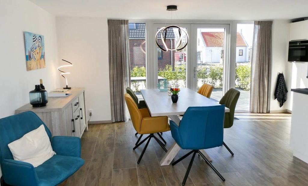 Bungalow 71 op Recreatiepark De Wielen photo 3