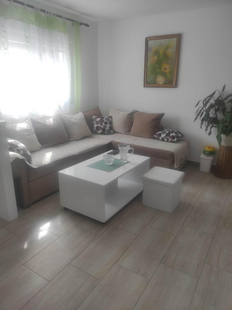 Andrea Airport Apartments photo 3