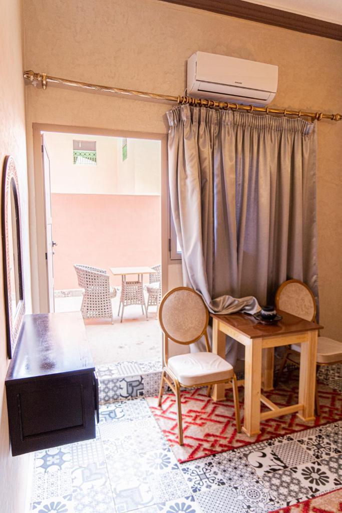 HOTEL LA VALLEE DES KASBAHS CHEZ ILYAS photo 3