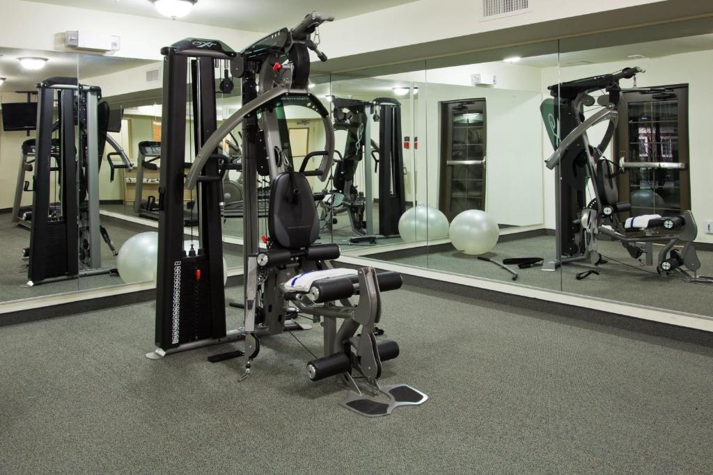 Staybridge Suites Fort Wayne, an IHG Hotel photo 4