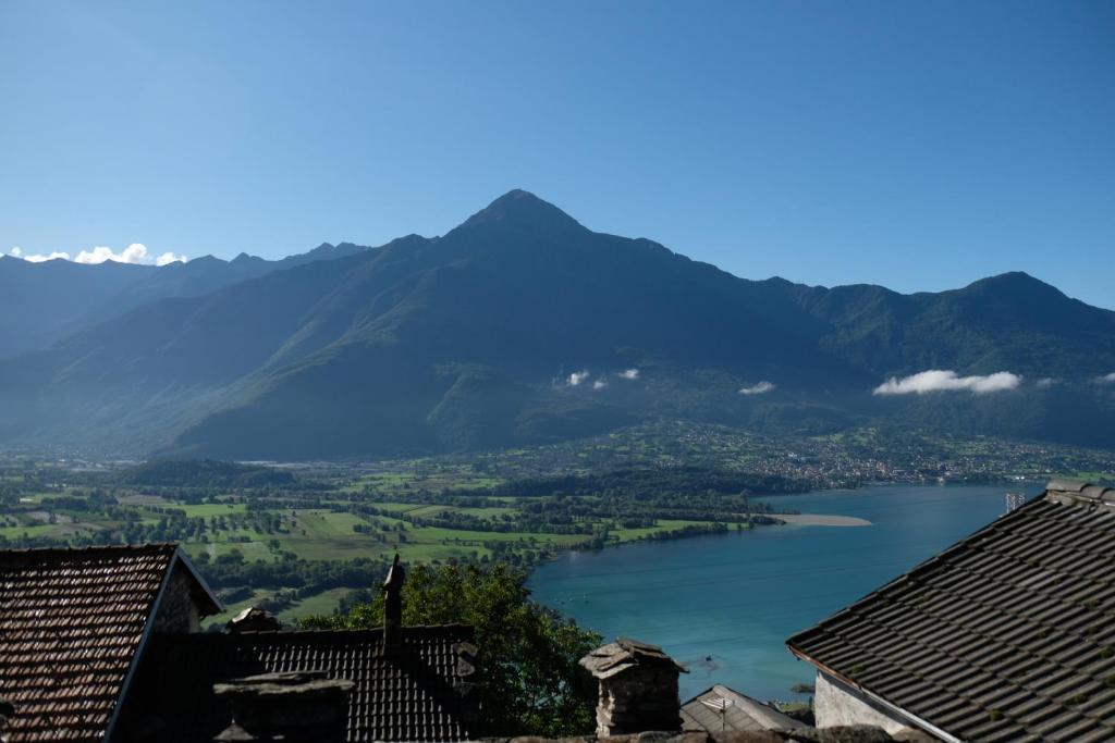 Appartamenti Montemezzo Le Case in Pietra photo 3