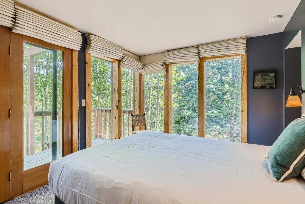 High Altitude Haven home photo 2