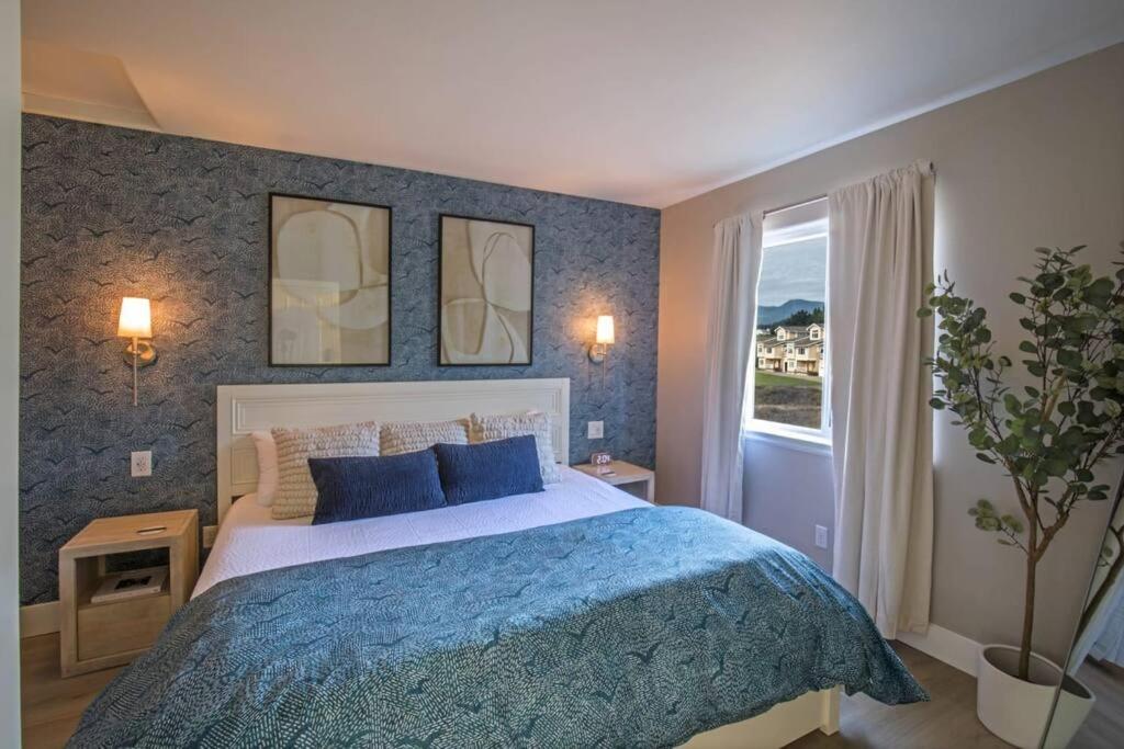 Oceanfront Mini Suite at the Black Sands Inn photo 3