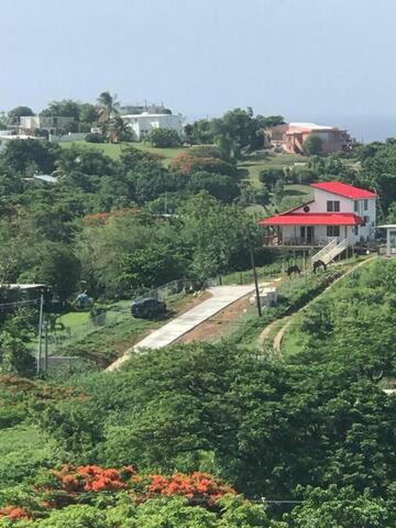 Villa 3 bdr 2 bath
