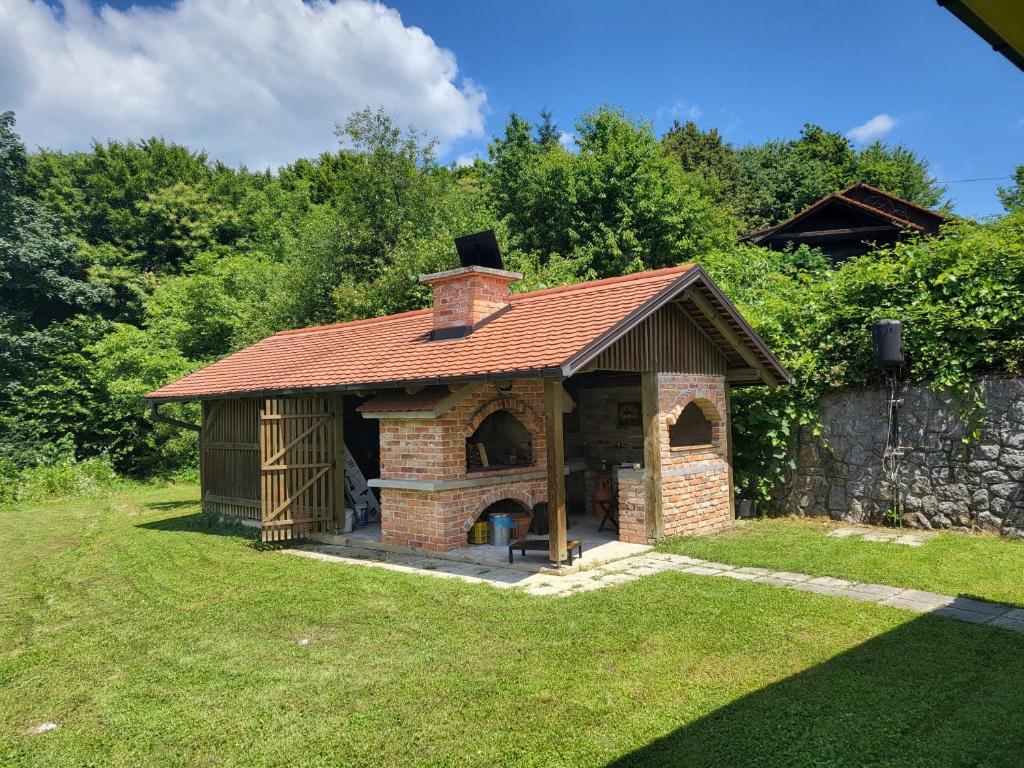 Beautiful home "Yellow Secret" with 2 bedrooms, big terrace and backyard photo 2