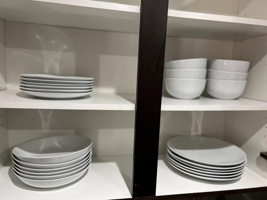 Shop, Dine, and Comfort Family Home Henday Drive Gem photo 2