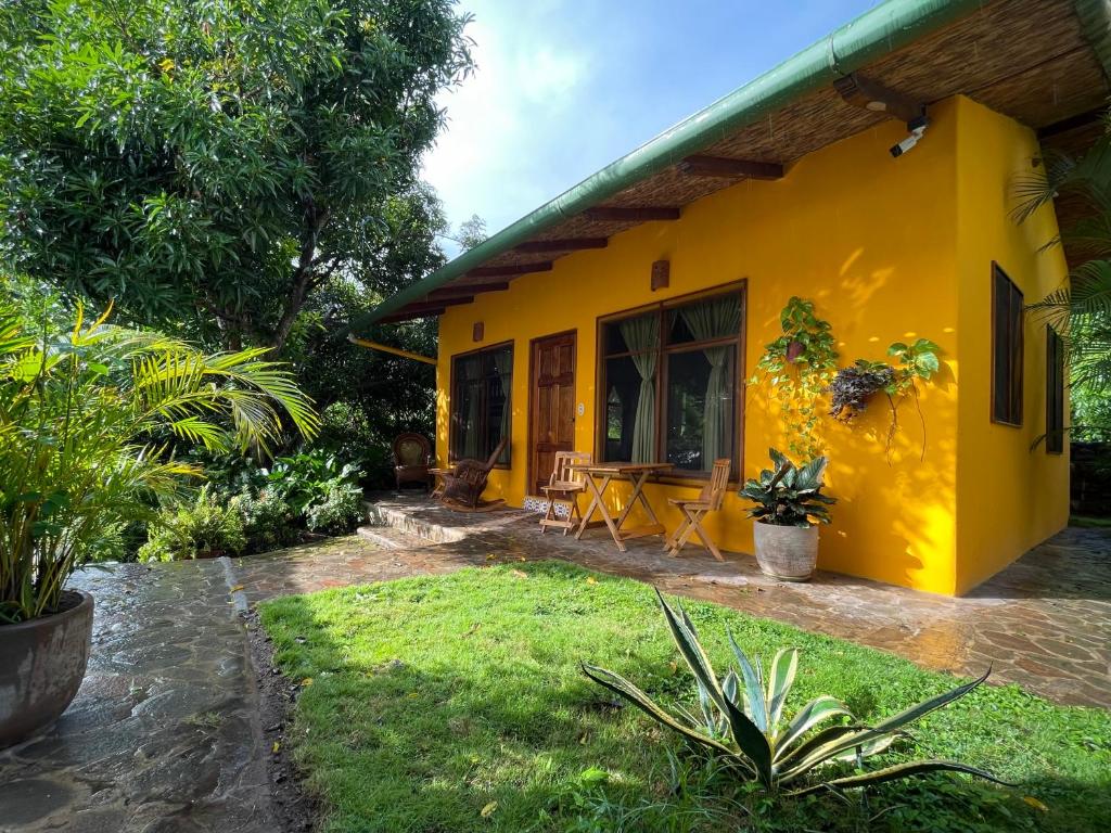 Casa Única - Room with breakfast or Cabins with kitchen photo 2
