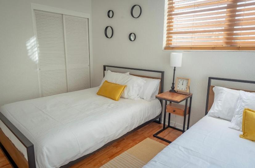 Tides Condominiums photo 4